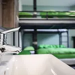 Vandrerhjem Yha *