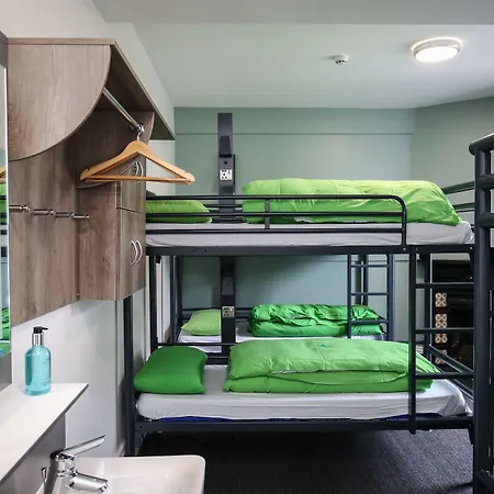 Yha Hostel *